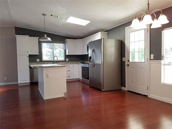 2nd image of 3821 Cohen Dr