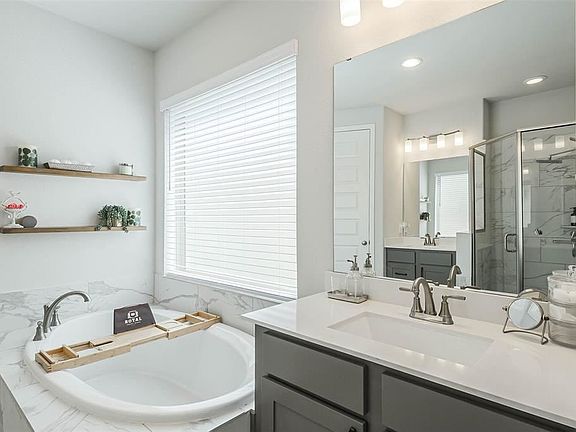 4th image of 8823 Morning Glory Ct