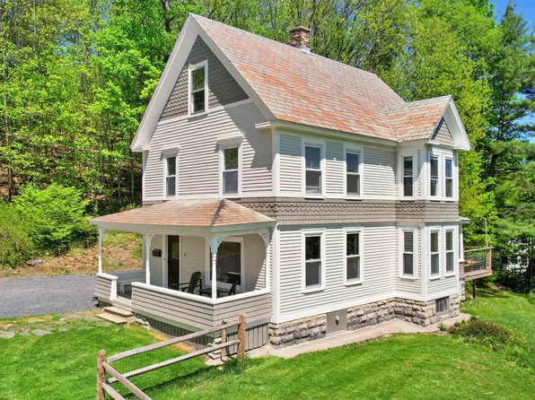 5 Gill Terrace, Ludlow, VT 05149