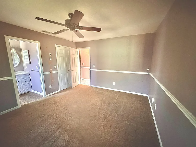 1307 SW Santa Barbara Pl — Photo 4