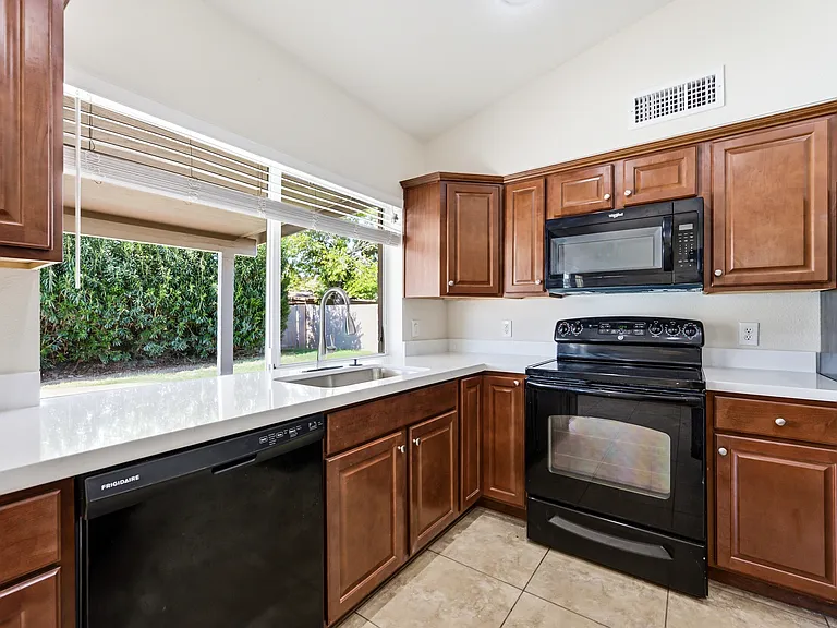 6232 W Sierra St — Photo 13