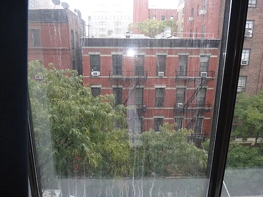 Rented by KVNY Soho | media 19