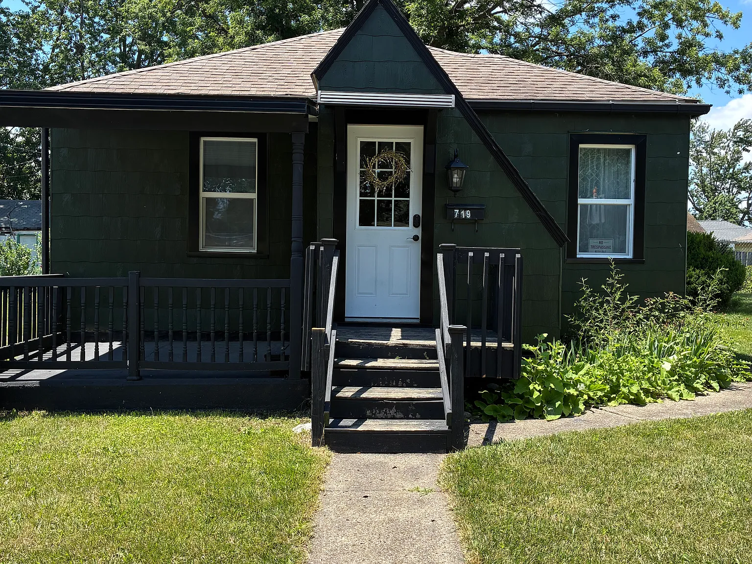 2 bed, 890 sqft, $1,200 — Photo 1