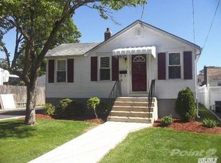 2564 Natta Blvd, Bellmore, NY 11710