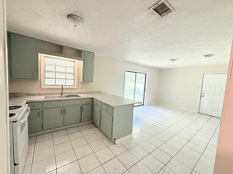 7700 Elder Ferry Rd — Photo 8