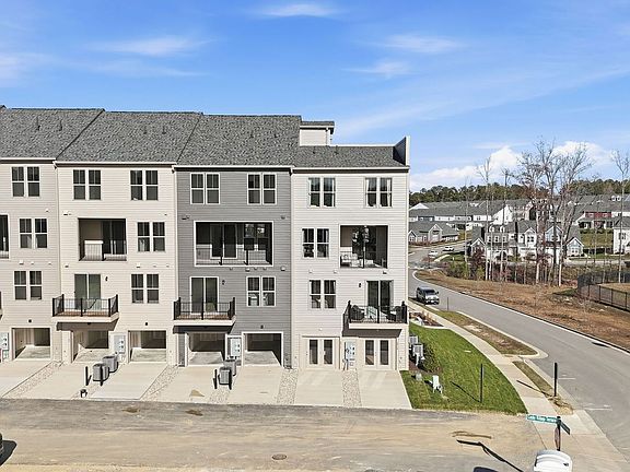 3rd image of 6919 Cosby Village Ter