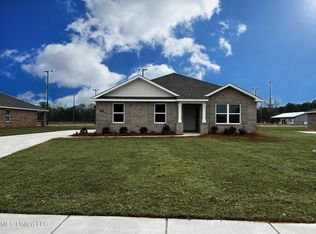 59 Monarch Dr, Lucedale, MS 39452