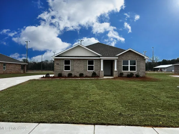 59 Monarch Dr, Lucedale, MS 39452