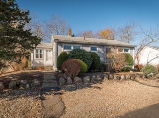 10 Blueberry Ln, Gloucester, MA 01930