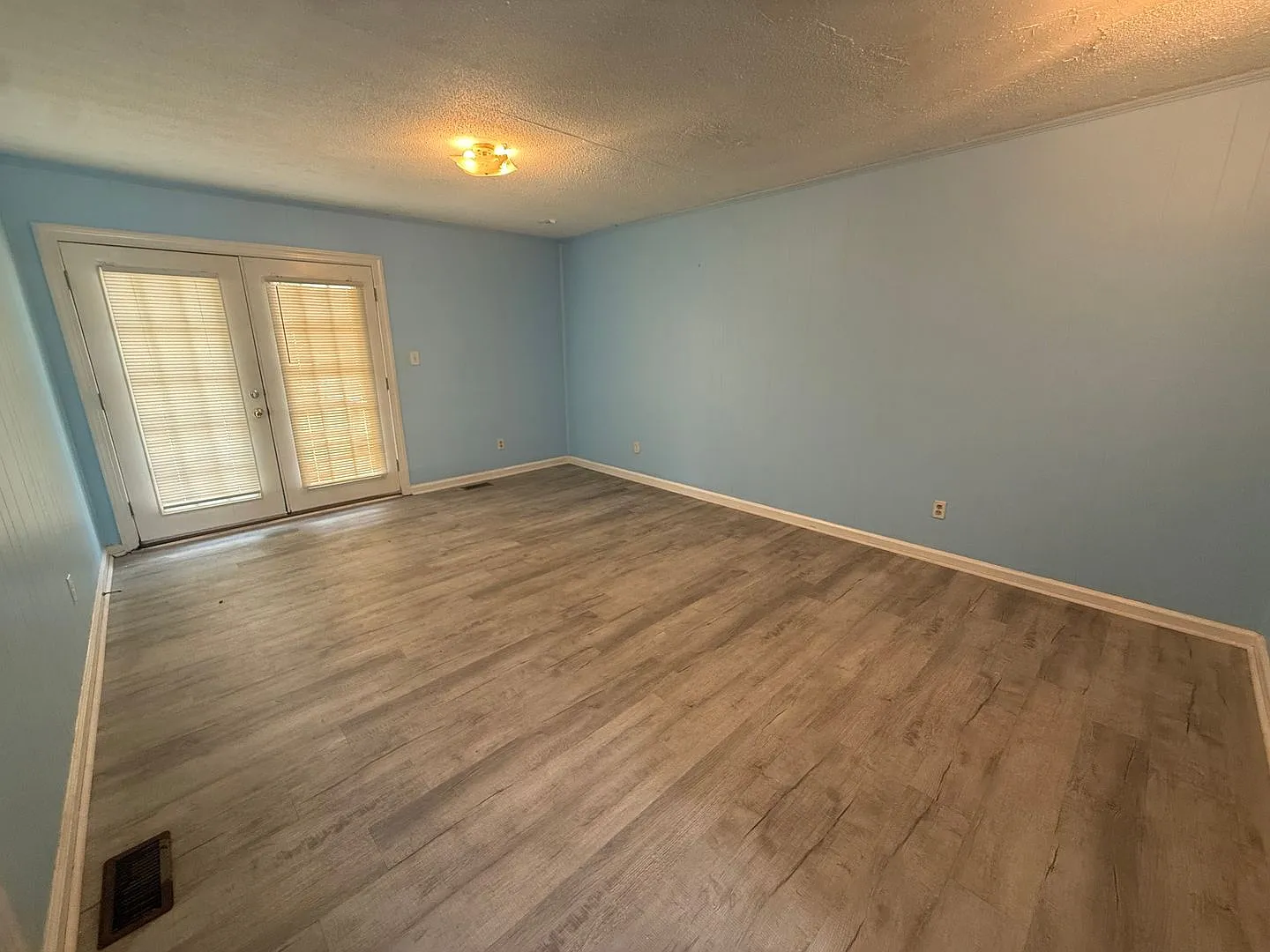 504 Pickett Street — Photo 2