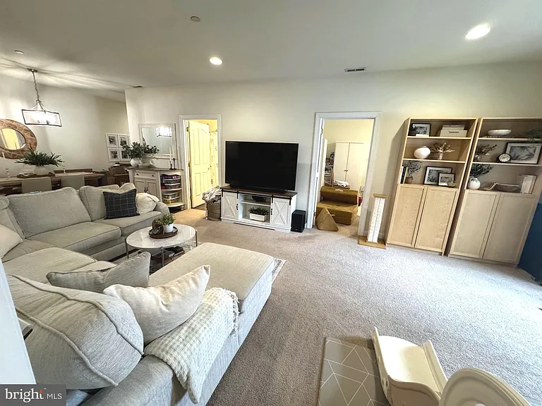 1324 W Chester Pike #203 — Photo 6