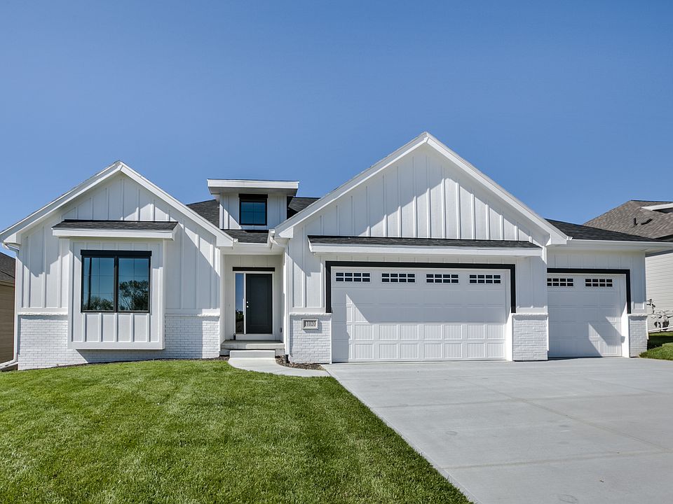 1st image of 11020 S 175th Ave