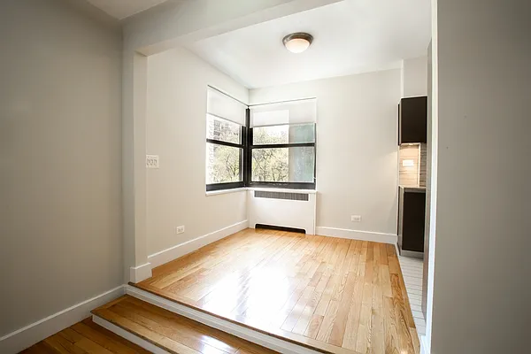 Rented by Stonehenge NYC LLC | media 4