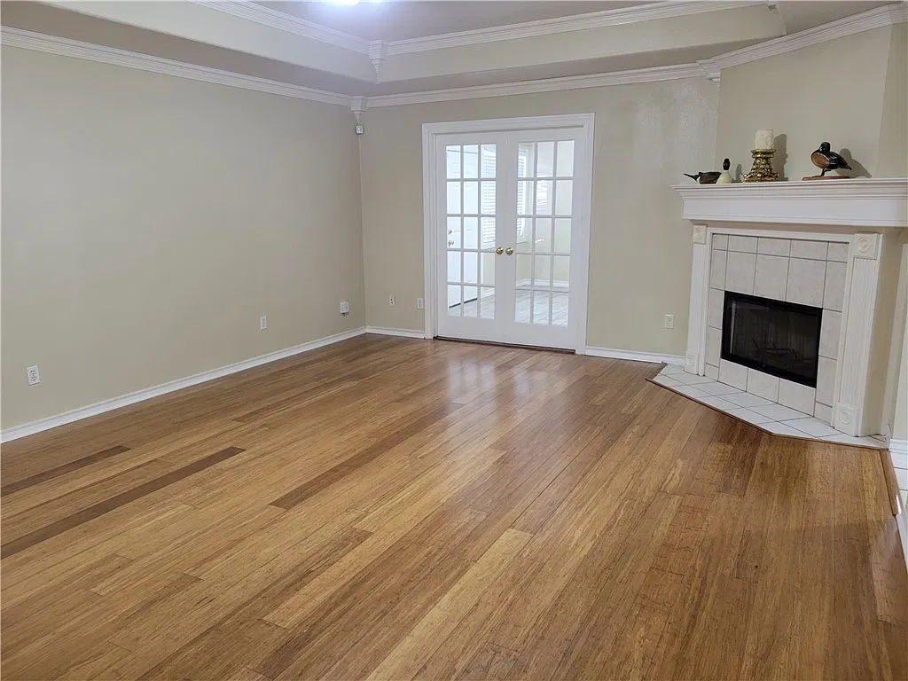 3 bed, 2.0 bath, 1529 sqft, $1,900 — Photo 3
