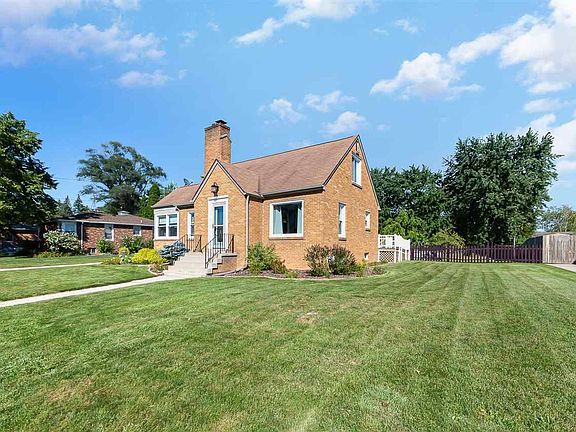 3rd image of 5571 Gaertner Ct