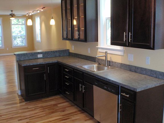 3rd image of 1418 Porter St #B