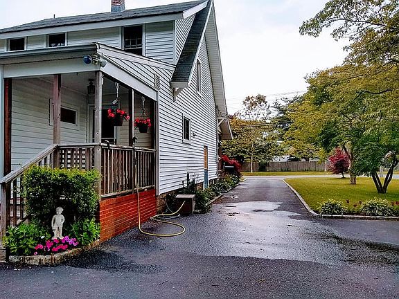 2nd image of 145 Broadway Ave