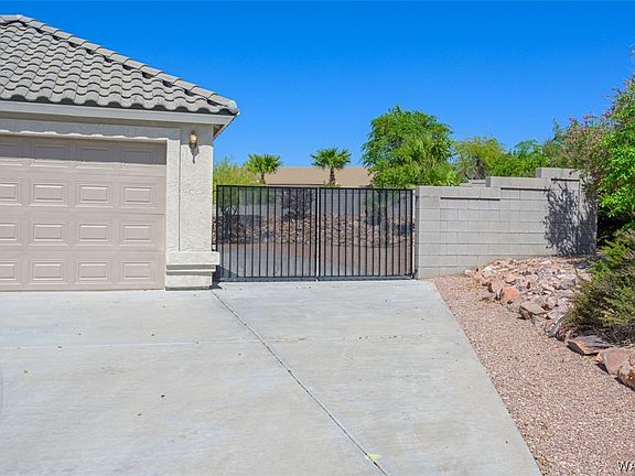 4th image of 2931 Los Pueblos Drive