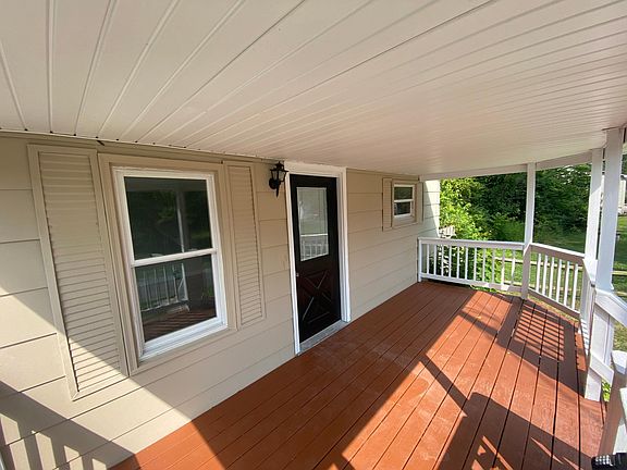 3rd image of 117 Alexandria St