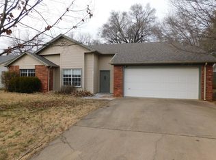 2442 W Megan Dr, Fayetteville, AR 72703
