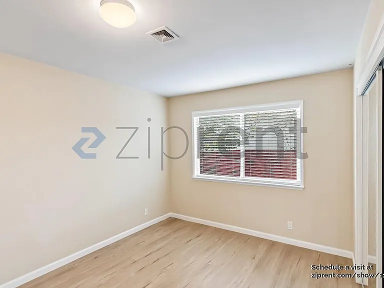 685 Carmar St — Photo 17