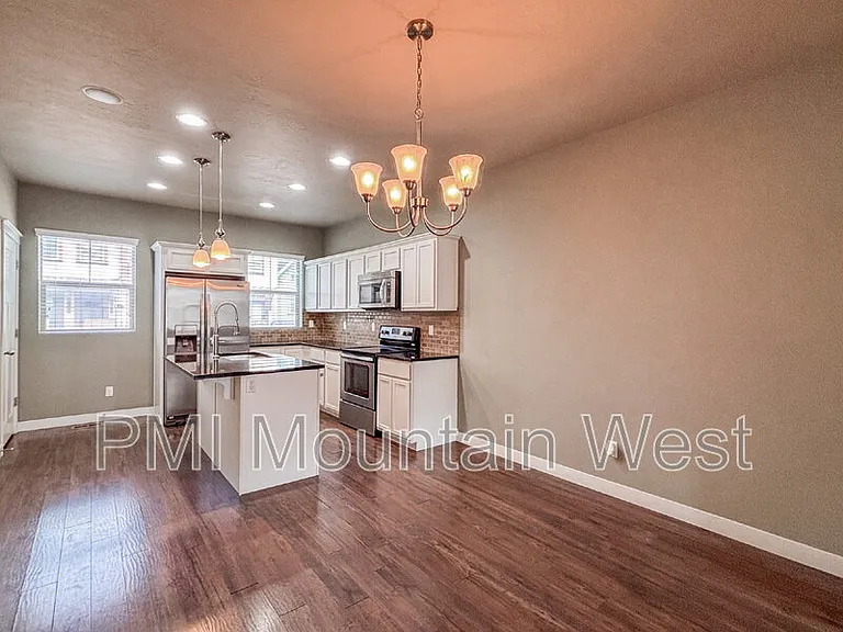 420 N Main St #29 — Photo 9