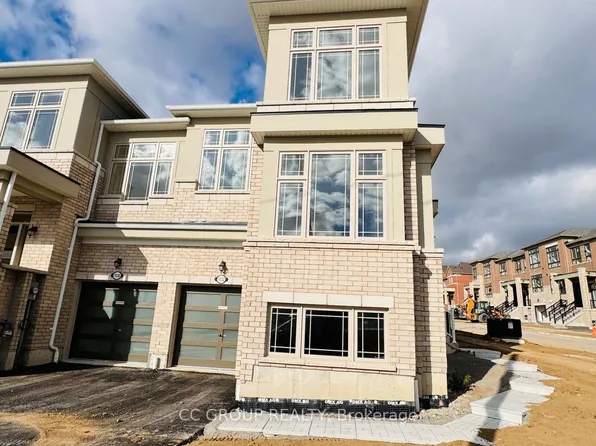 1032 Crowsnest Holw, Pickering, ON L1X 0P6