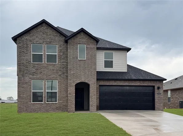 1060 Shine Pl, Bentonville, AR 72713