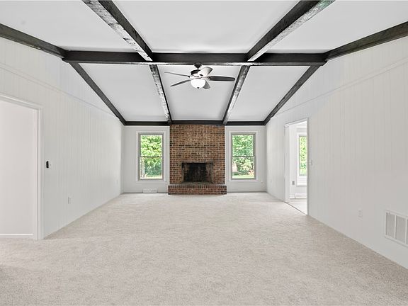 2nd image of 120 Pineview Dr