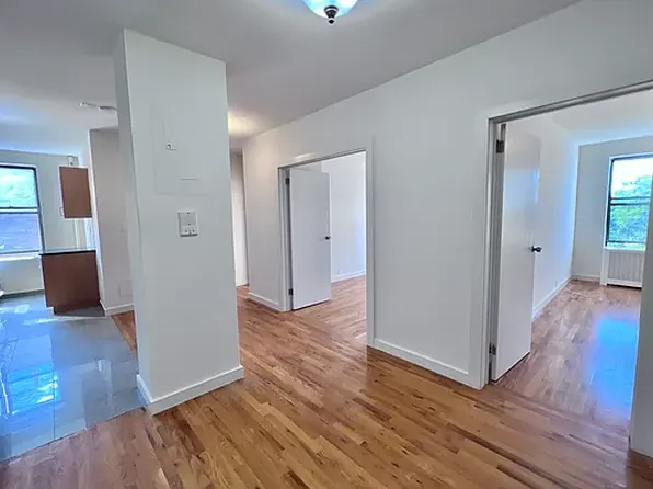 282 Cabrini Boulevard image 12 of 13