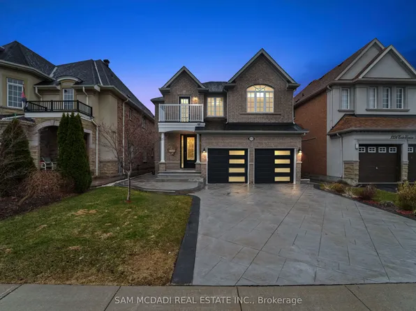 3352 Erin Centre Blvd, Mississauga, ON L5M 8C3