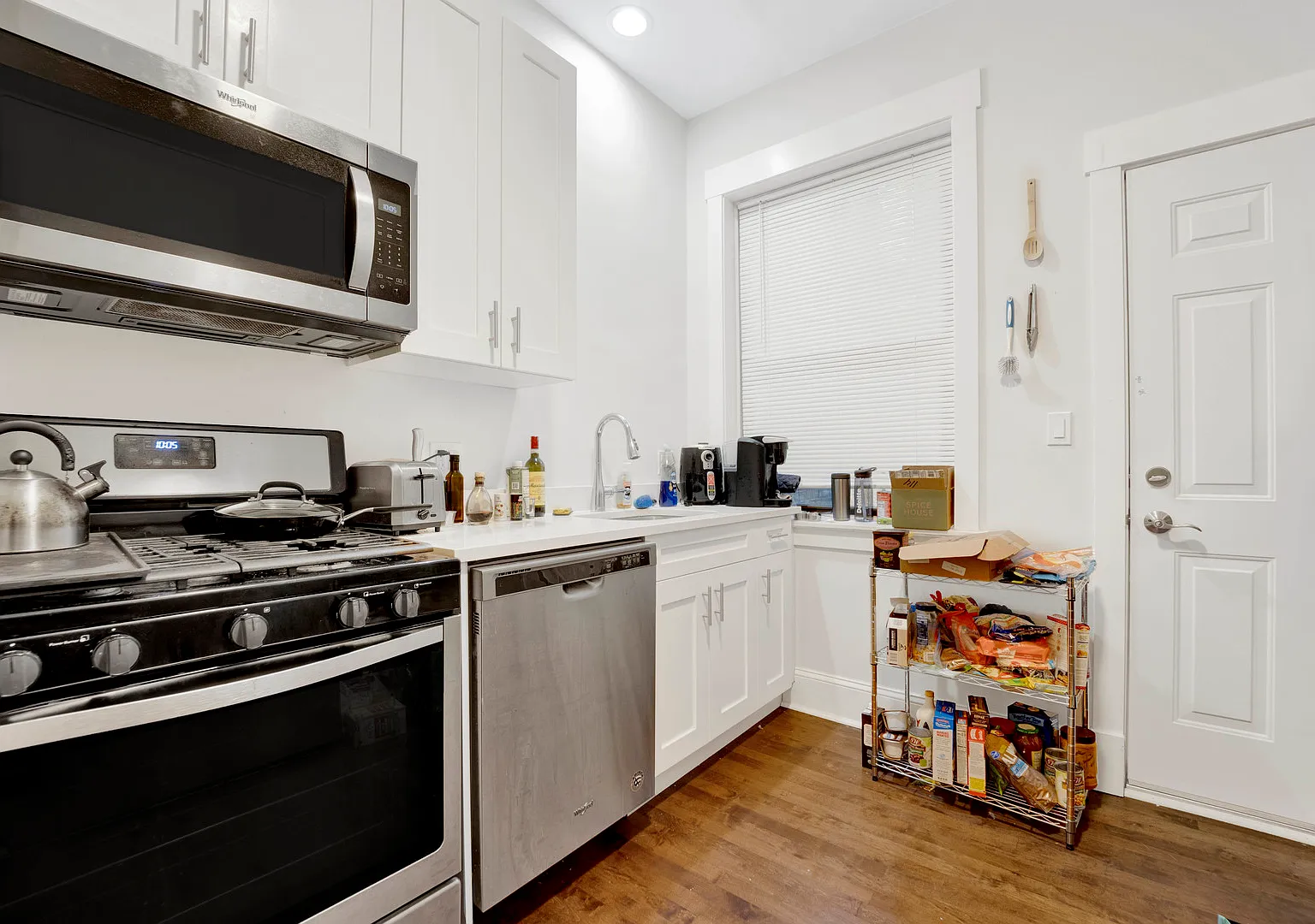 3 bed, $2,800 — Photo 3