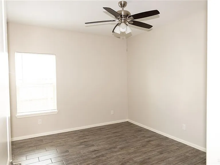 5808 Sandpiper Ave — Photo 11