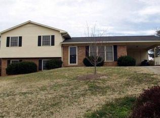 926 Ross St, Graham, NC 27253