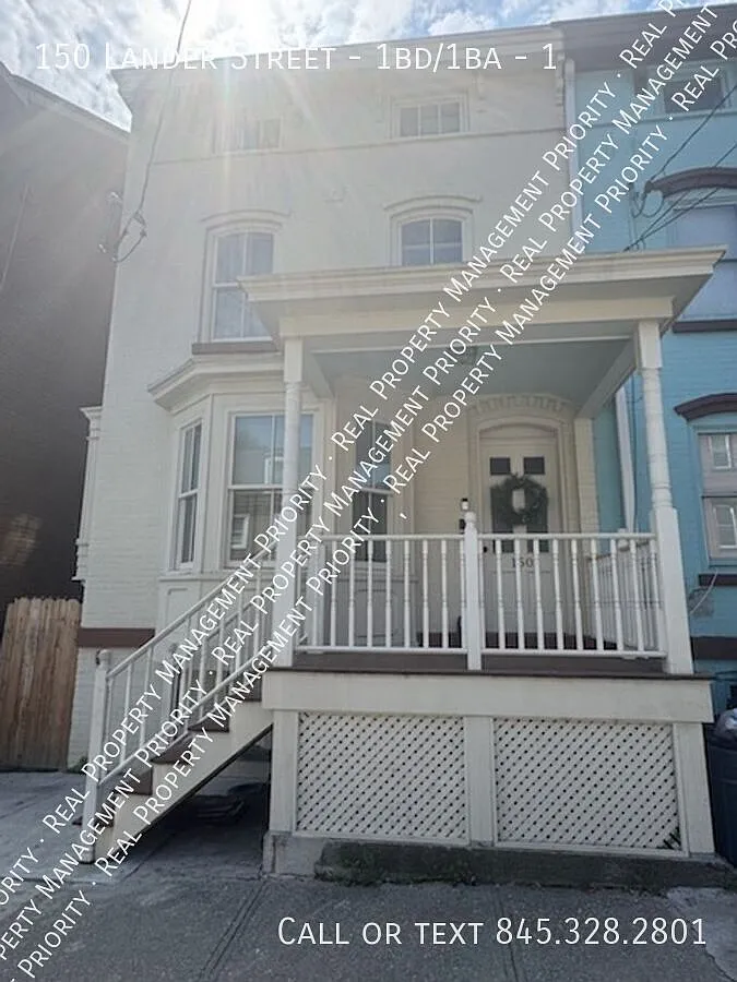 Newly Renovated 1BR Apartment, Unit 1 150 Lander St, Newburgh, NY — Photo 1