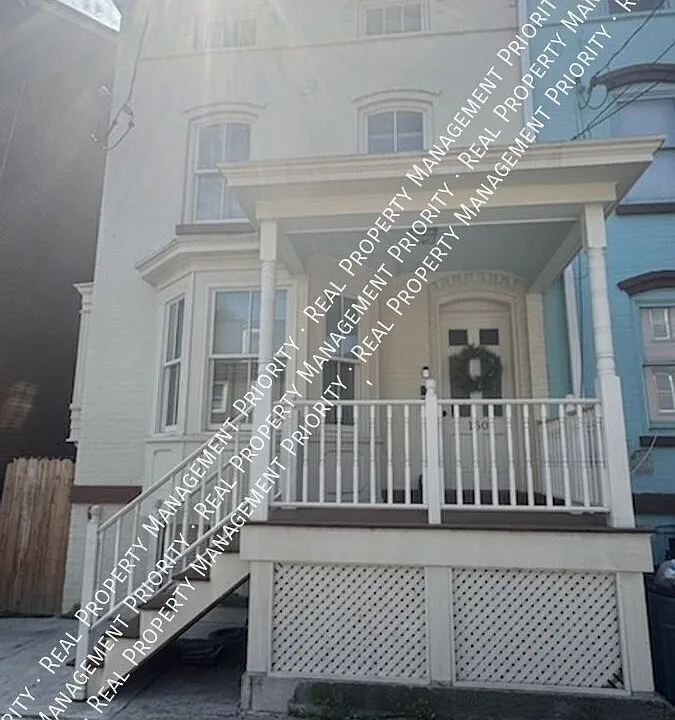 150 Lander St #1