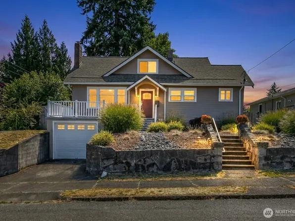 916 Dwight Street, Port Orchard, WA 98366