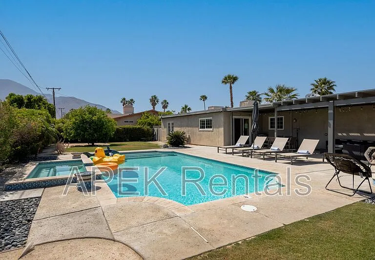 2415 E Finley Rd — Photo 66