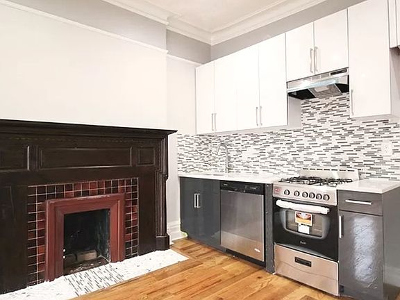 2nd image of 229 Washington Ave APT 4