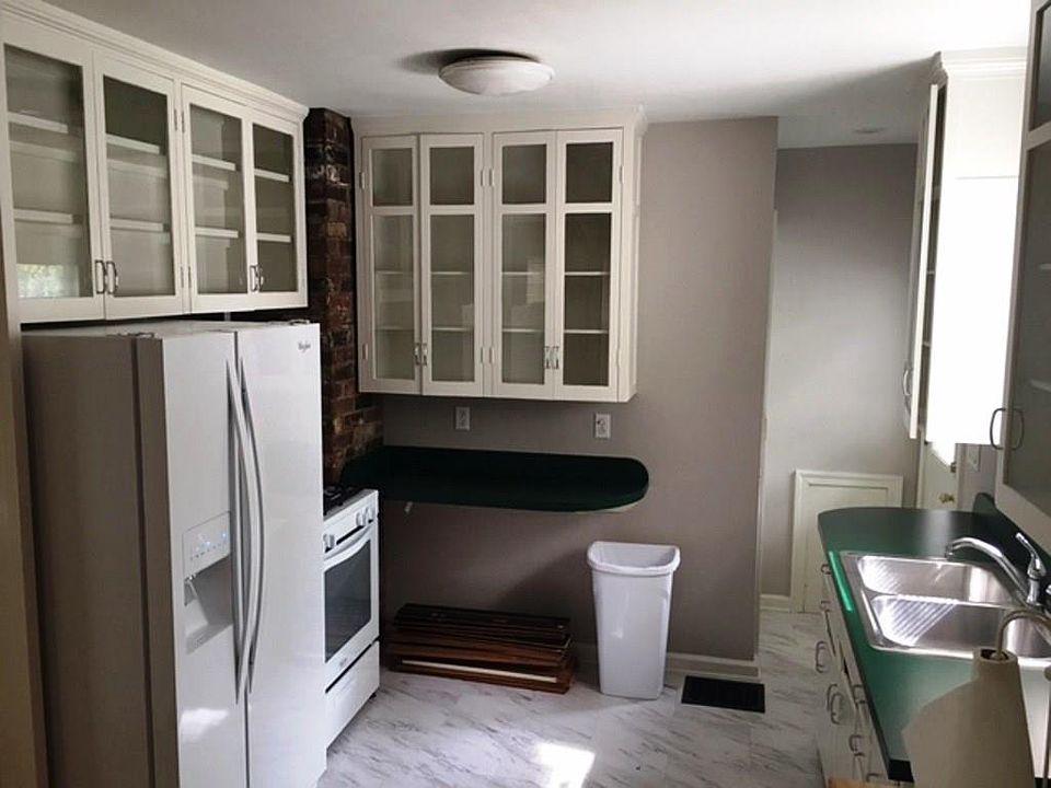 2nd image of 5339 N Primrose Ave