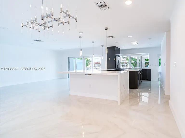5721 Bayview Dr — Photo 9