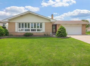 629 Groen Ln, Schaumburg, IL 60193