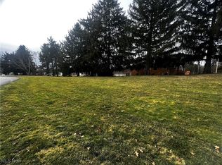 Chermont St NW, Canton, OH 44718