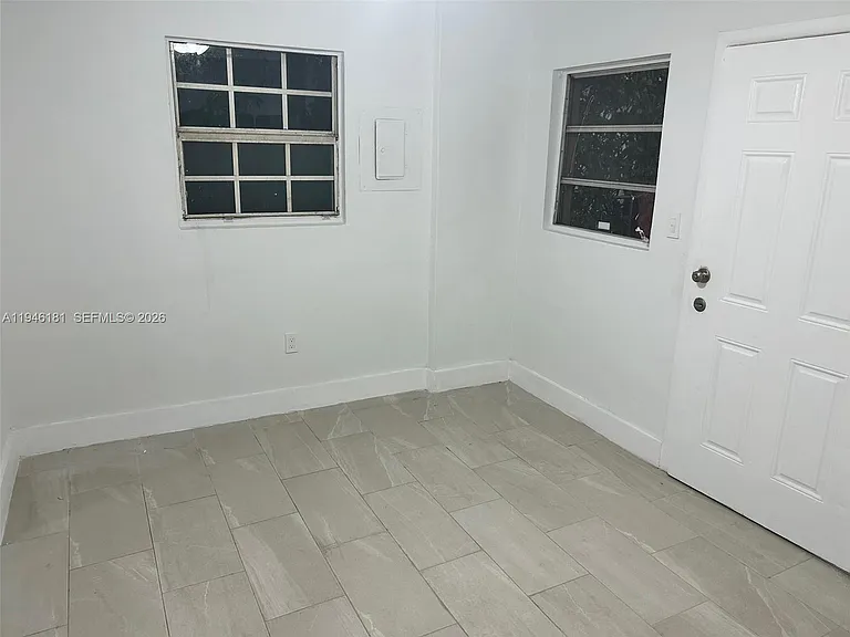 261 NW 49th St #C — Photo 16