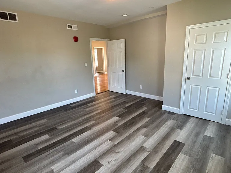 52 Myrtle Ave — Photo 9