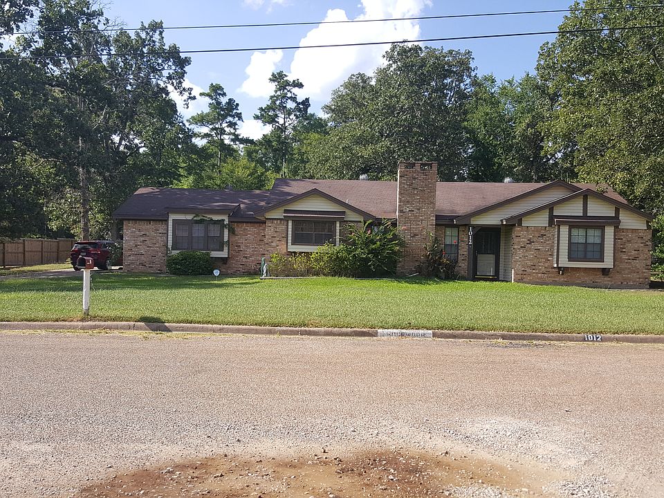 1st image of 1012 Edgewood Cir