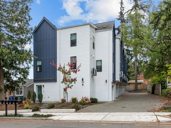 2151 N 147th St, Seattle, WA