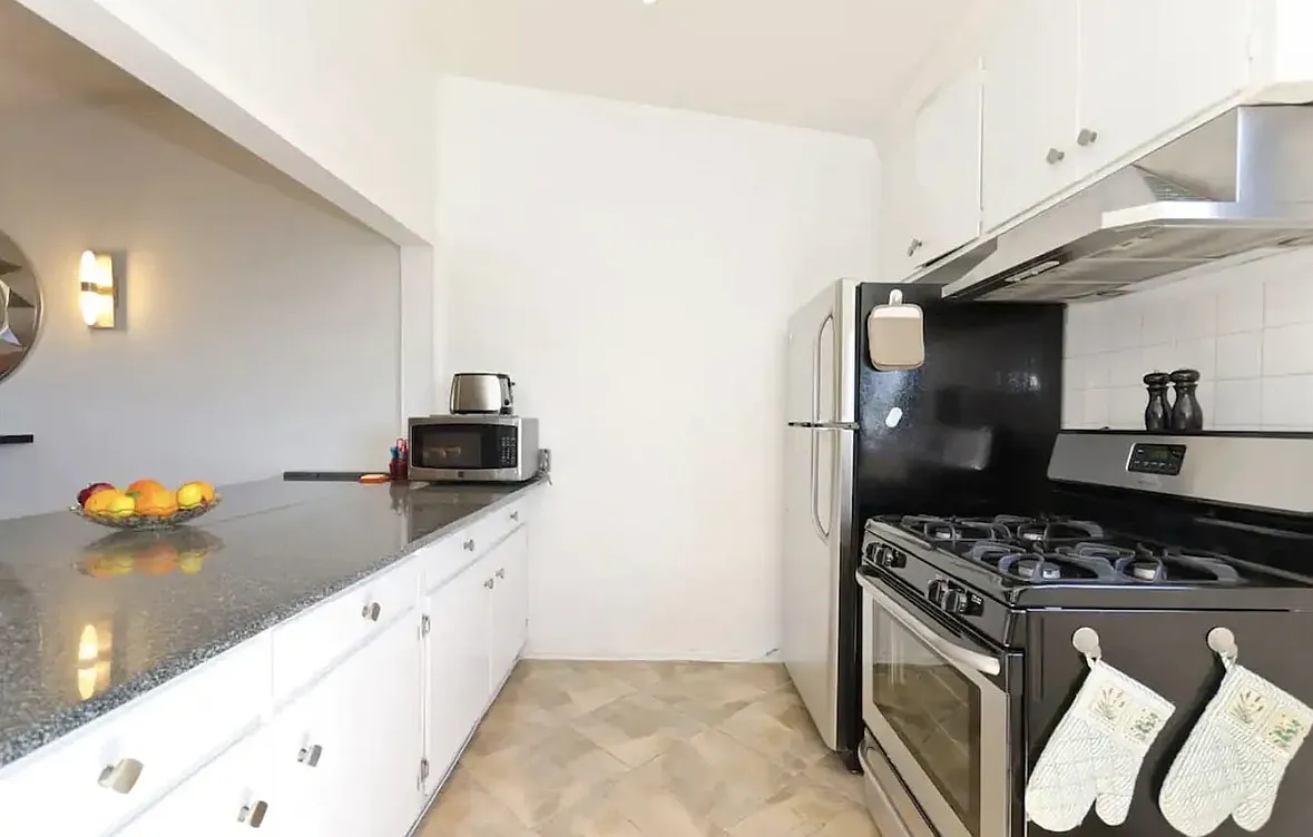 2 bed, $2,150 — Photo 1