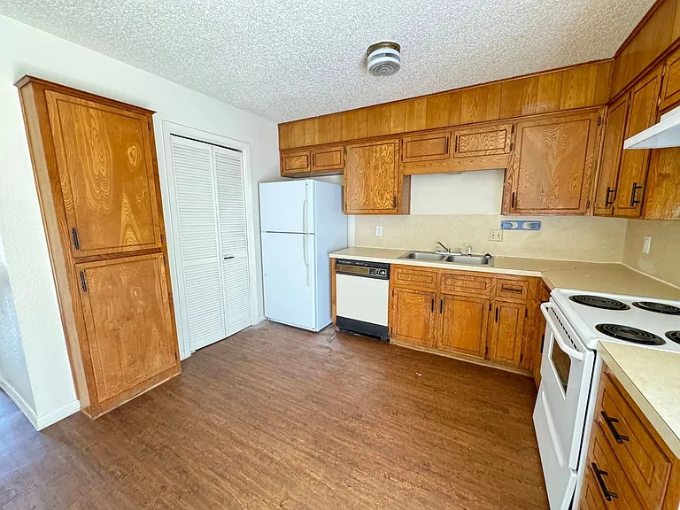 4408 Lake Rd — Photo 18