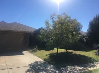 12104 SW 10th St, Yukon, OK 73099